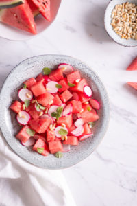 Wassermelone-Radieschen Salat - vegetarisch, rein pflanzlich, vegan, ohne raffinierten Zucker, glutenfrei - de.heavenlynnhealthy.com