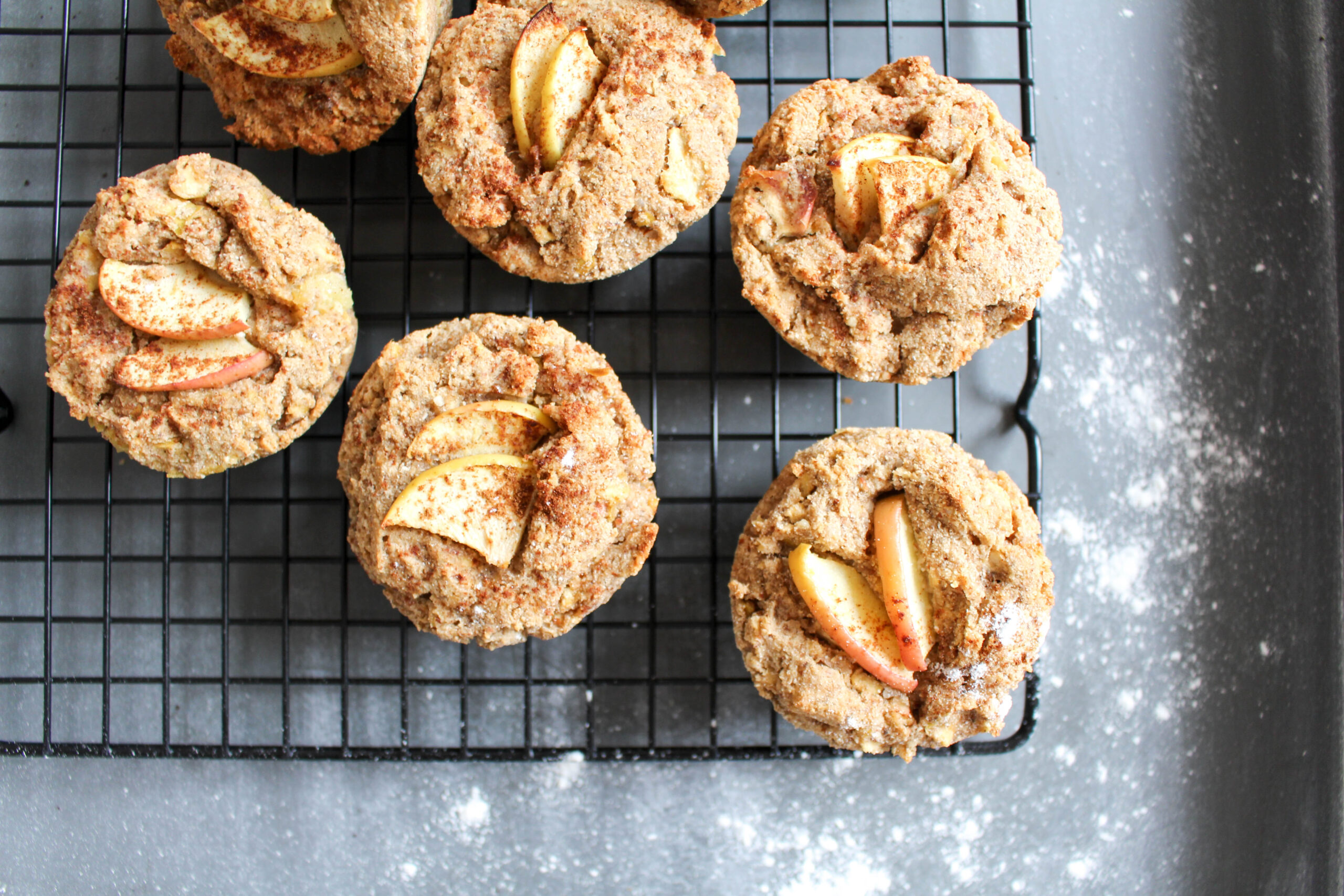Gesunde Apfel-Zimt Muffins - glutenfrei, ohne raffinierten Zucker, vegan, rein pflanzlich - de.heavenlynnhealthy.com