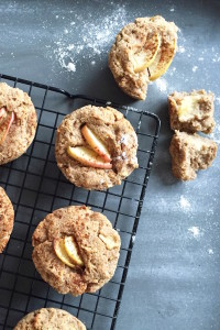 Gesunde Apfel-Zimt Muffins - glutenfrei, ohne raffinierten Zucker, vegan, rein pflanzlich - de.heavenlynnhealthy.com