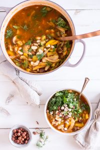 Cannellini Bohnen Eintopf mit Haselnüssen und Dill - rein pflanzlich, vegan, glutenfrei, ohne raffinierten Zucker - de.heavenlynnhealthy.com