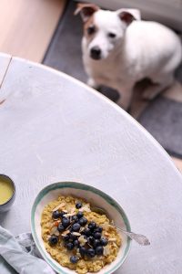 Kurkuma Porridge - rein pflanzlich, vegan, glutenfrei, ohne raffinierten Zucker - de.heavenlynnhealthy.com