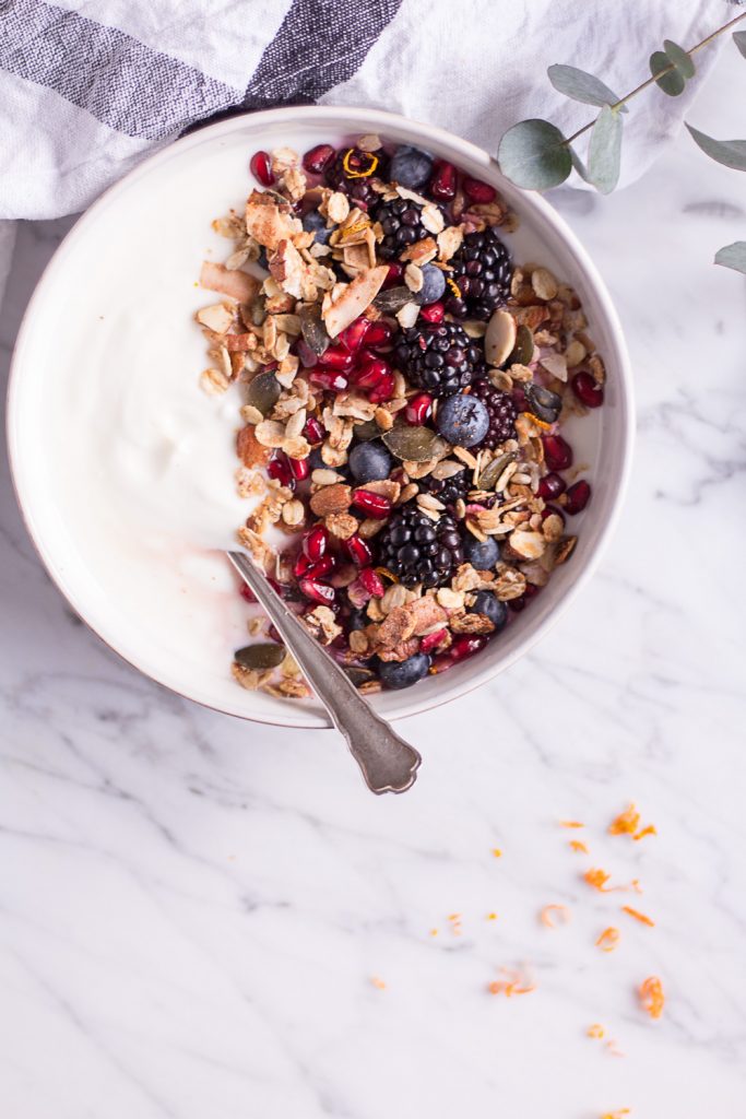 Orangen Granola - rein pflanzlich, vegan, glutenfrei, ohne raffinierten Zucker - de.heavenlynnhealthy.com