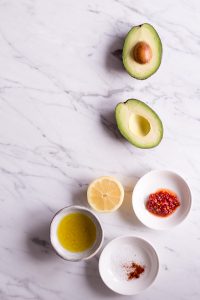 Vietnamesische Banh Mi Bowl mit pflanzlichen Quinoa-Bällchen - rein pflanzlich, vegan, glutenfrei, ohne raffinierten Zucker - de.heavenlynnhealthy.com