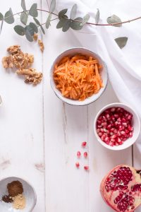 Carrot Cake Oatmeal - rein pflanzlich, vegan, glutenfrei, ohne raffinierten Zucker - de.heavenlynnhealthy.com