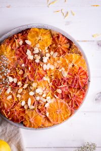 Gesunder Zitronen-Blutorangenkuchen - rein pflanzlich, vegan, glutenfrei, ohne raffinierten Zucker - de.heavenlynnhealthy.com