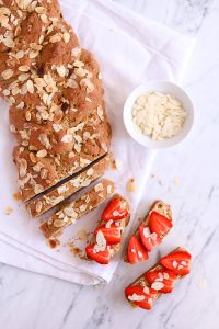 Gesunder Hefezopf - rein pflanzlich, vegan, glutenfrei, ohne raffinierten Zucker - de.heavenlynnhealthy.com