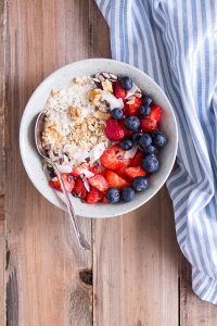 Overnight Oats - Mein Lieblings-Basisrezept - rein pflanzlich, vegan, glutenfreie Option, ohne raffinierten Zucker - de.heavenlynnhealthy.com