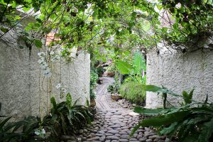 Gesunder Bali Guide - Uluwatu & Süd-Bali - Restaurants, Eco Lodges und Health Spots - de.heavenlynnhealthy.com