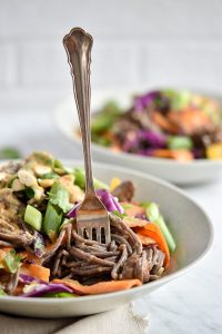 Würzige Miso-Buchweizen-Spaghetti - rein pflanzlich, vegan, glutenfreie Option, ohne raffinierten Zucker - de.heavenlynnhealthy.com