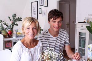 Leckere Kokos-Erdnuss-Waffeln - rein pflanzlich, vegan, glutenfreie Option, ohne raffinierten Zucker - de.heavenlynnhealthy.com