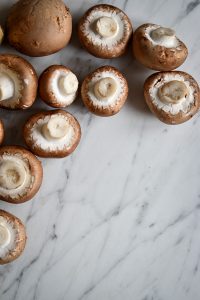 Schnelle Champignon-Hirse-Pfanne und ein Besuch beim REWE* Champignon-Produzenten - de.heavenlynnhealthy.com