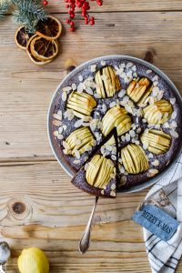 Apfel-Schoko-Gewürzkuchen - rein pflanzlich, vegan, glutenfrei, ohne raffinierten Zucker - de.heavenlynnhealthy.com