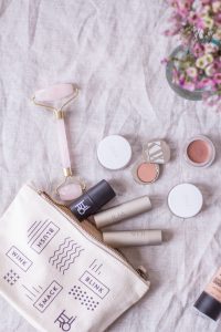 Natural Skincare - Ein Blick in meinen Make-Up Bag - heavenlynnhealthy.com