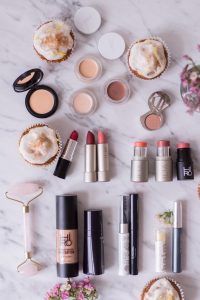 Natural Skincare - Ein Blick in meinen Make-Up Bag - heavenlynnhealthy.com