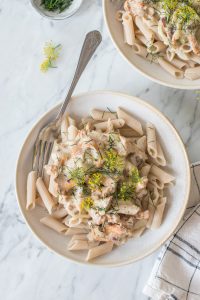 Pfifferlingspasta mit Cashew-Dill-Sauce - rein pflanzlich, vegan, glutenfrei, ohne raffinierten Zucker - de.heavenlynnhealthy.com