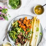 Frühlingshafte Spargel-Bowl – rein pflanzlich, vegan, glutenfrei, ohne raffinierten Zucker – de.heavenlynnhealthy.com