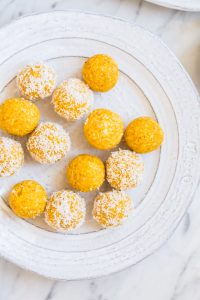 Mango Kokos Energy Balls – rein pflanzlich, vegan, glutenfrei, ohne raffinierten Zucker – de.heavenlynnhealthy.com