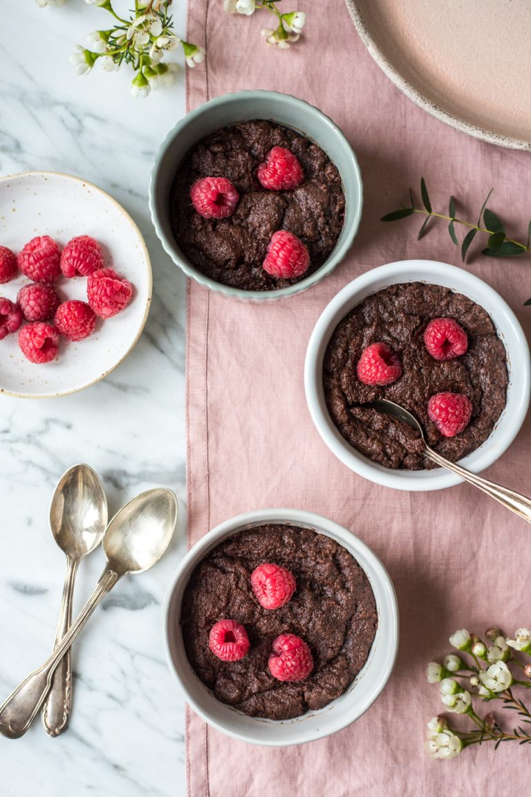 Warmer Schokoladenkuchen mit Himbeeren - Heavenlynn Healthy